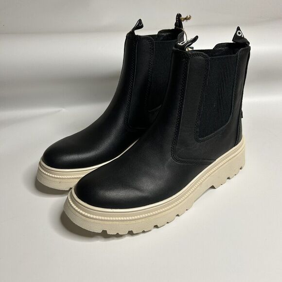 BIONICA Drina Water Resistant Chelsea Boot Black Genuine Leather 11 M - Picture 1 of 9